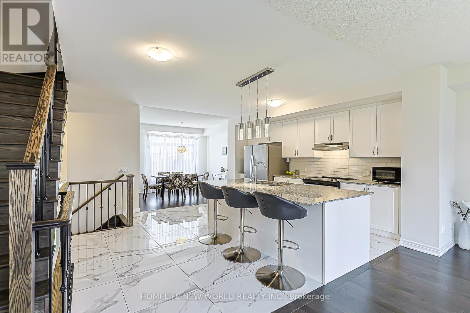 56 Elkington Crescent, Whitby, Ontario  L1P 0L7 - Photo 6 - E13789676