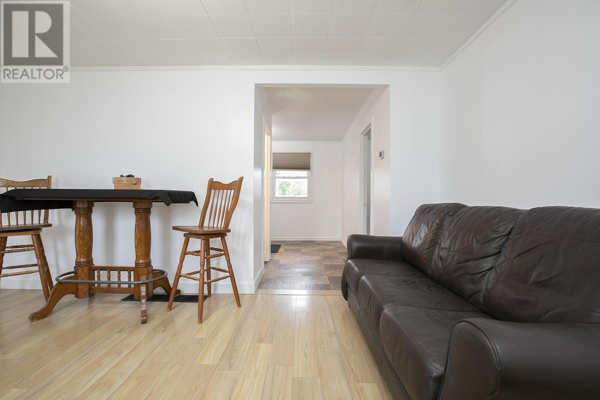 451 First Ave, Sault Ste. Marie, Ontario  P6C 4N9 - Photo 14 - SM262563
