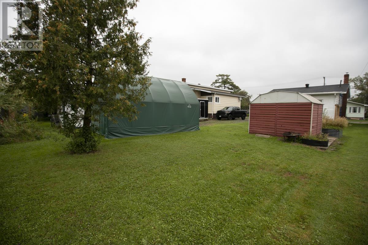 451 First Ave, Sault Ste. Marie, Ontario  P6C 4N9 - Photo 11 - SM262563