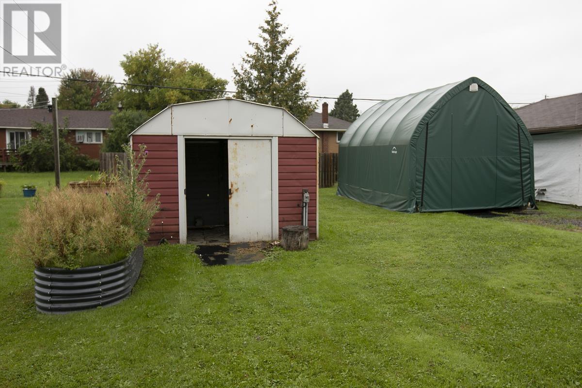451 First Ave, Sault Ste. Marie, Ontario  P6C 4N9 - Photo 6 - SM262563