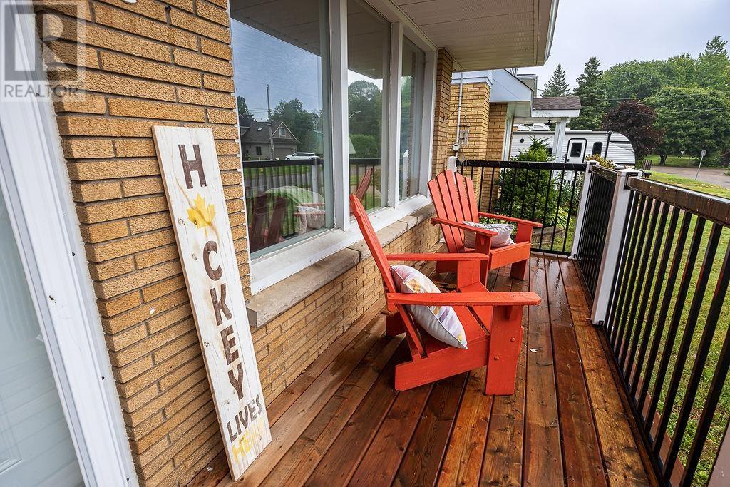 60 Hussey St, Sault Ste. Marie, Ontario  P6A 4N2 - Photo 5 - SM262559