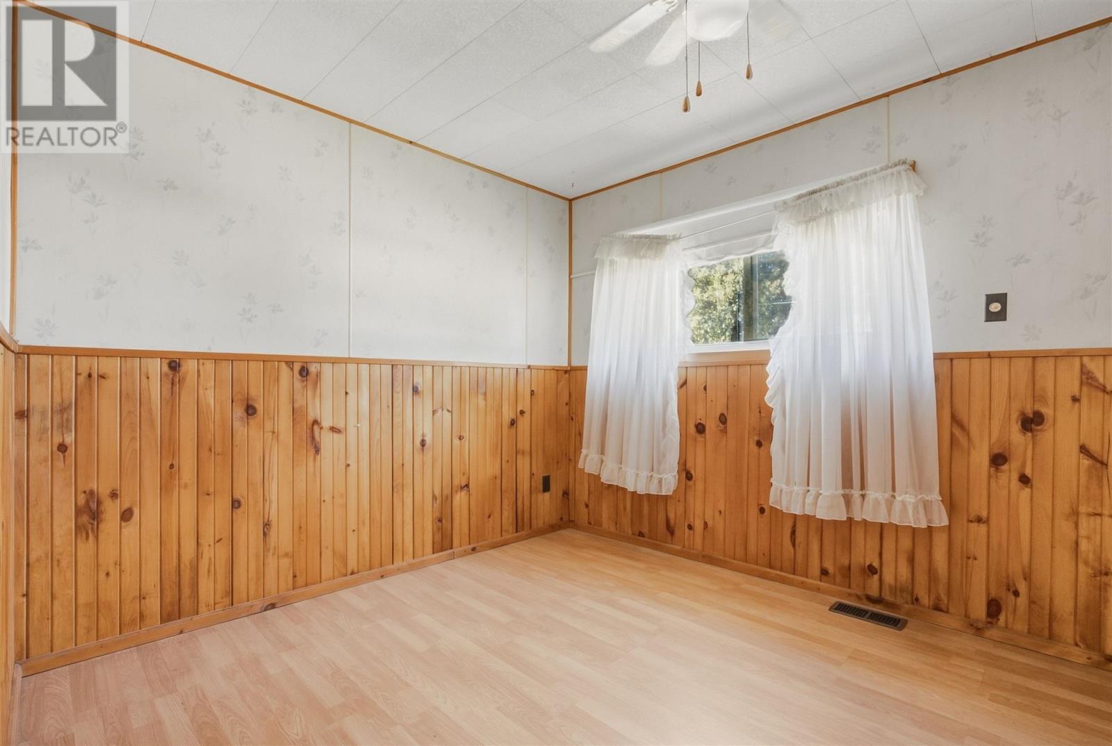 154 Hamilton Ave, Blind River, Ontario  P0R 1B0 - Photo 13 - SM262565