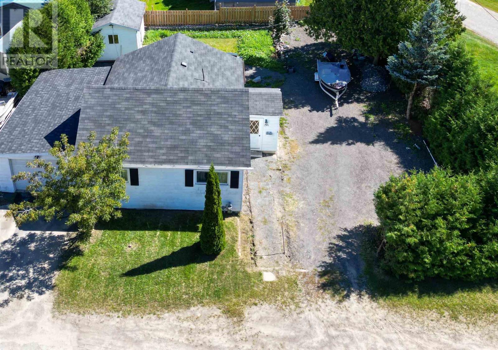 154 Hamilton Ave, Blind River, Ontario  P0R 1B0 - Photo 17 - SM262565