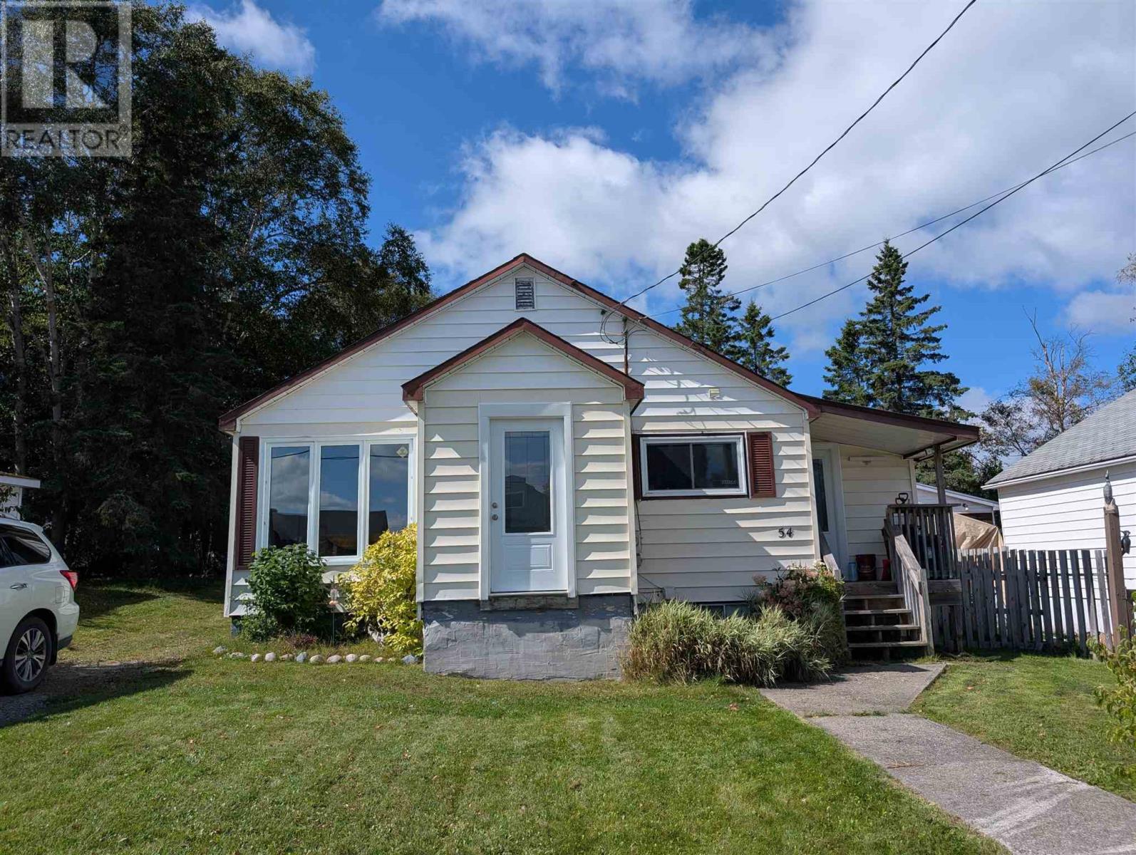 54 First Ave, Wawa, Ontario  P0S 1K0 - Photo 1 - SM262568