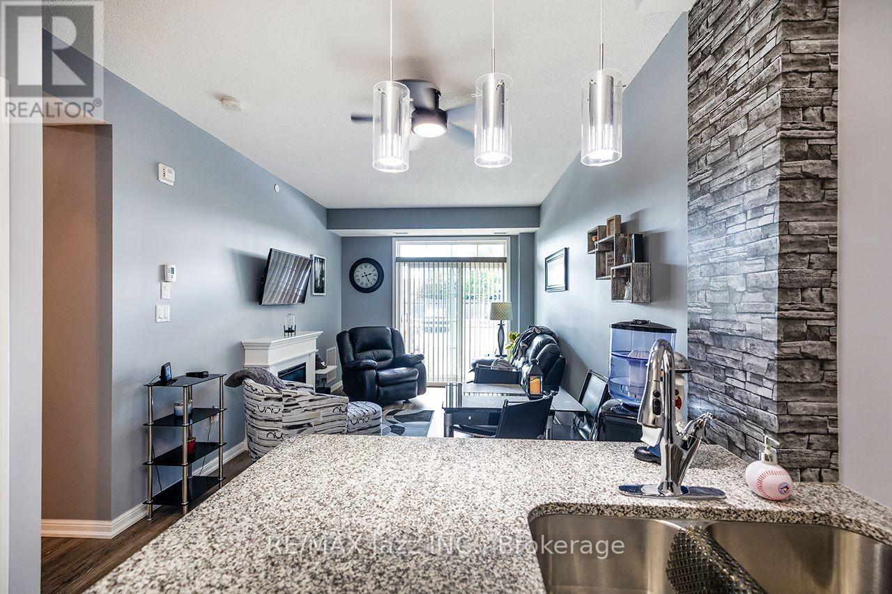 116 - 84 Aspen Springs Drive, Clarington, Ontario  L1C 0V3 - Photo 12 - E13790592