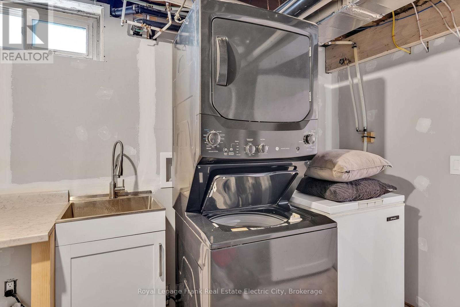 547 Rose Avenue, Peterborough, Ontario  K9J 4E6 - Photo 36 - X13790462
