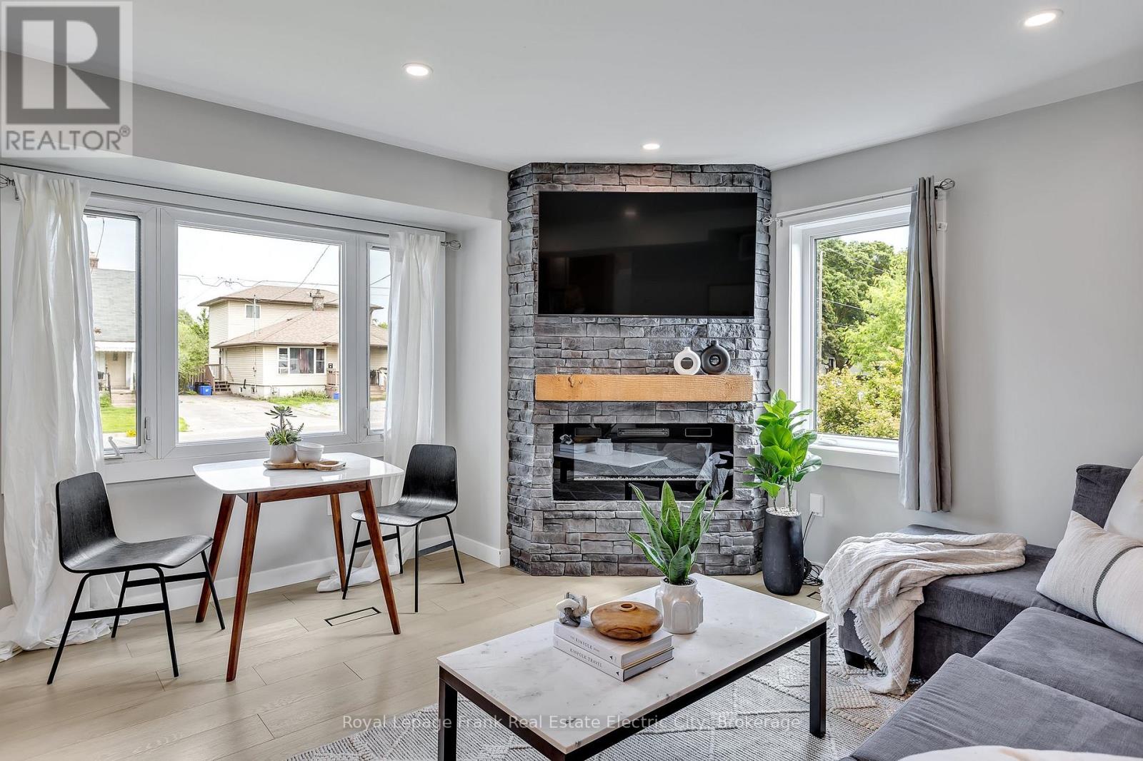 547 Rose Avenue, Peterborough, Ontario  K9J 4E6 - Photo 6 - X13790462