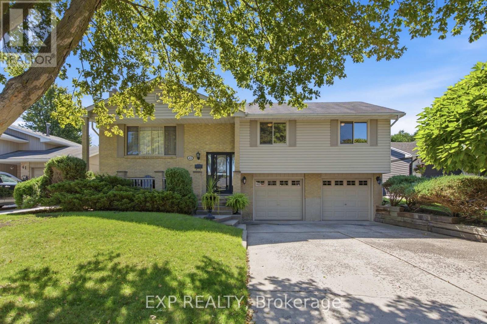 43 TUMBLEWEED CRESCENT, London South, Ontario