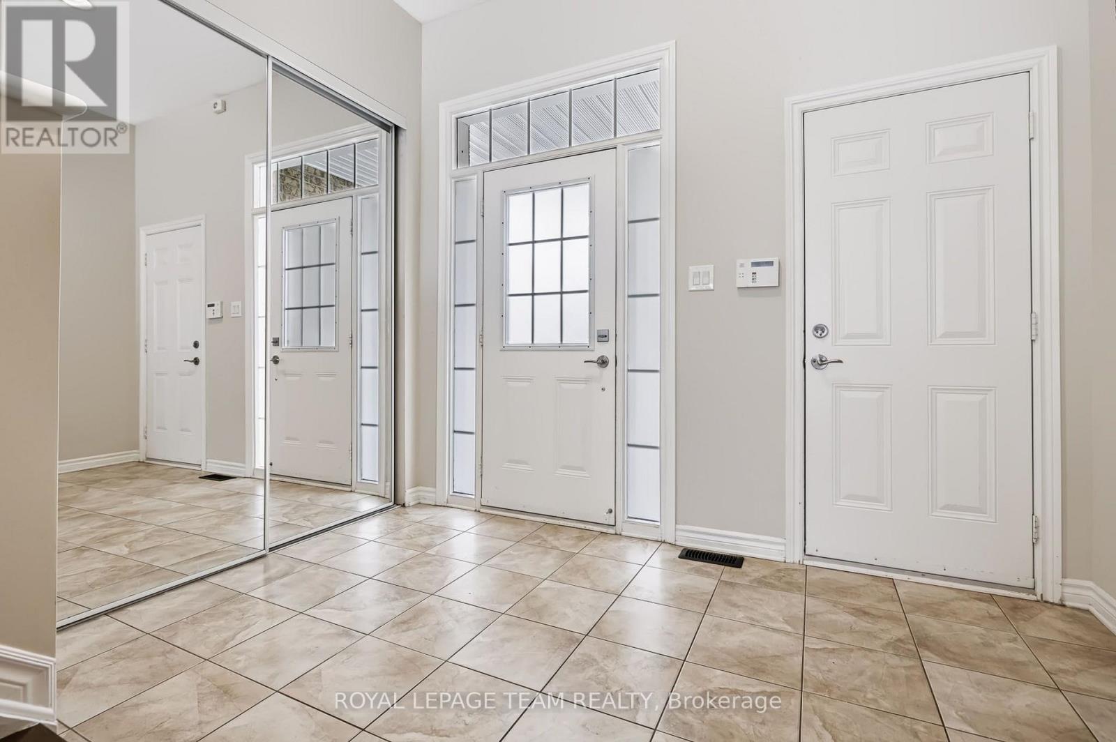 578 Remnor Avenue, Ottawa, Ontario  K2T 0A5 - Photo 3 - X13790486