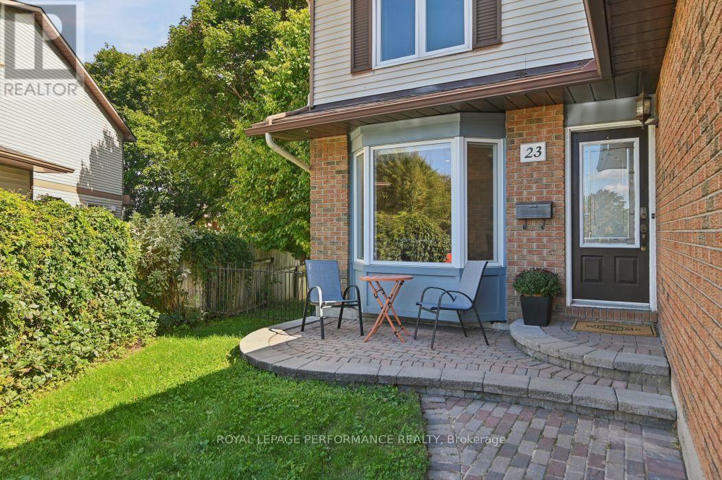23 Liston Crescent, Ottawa, Ontario  K2L 2W3 - Photo 3 - X13790640