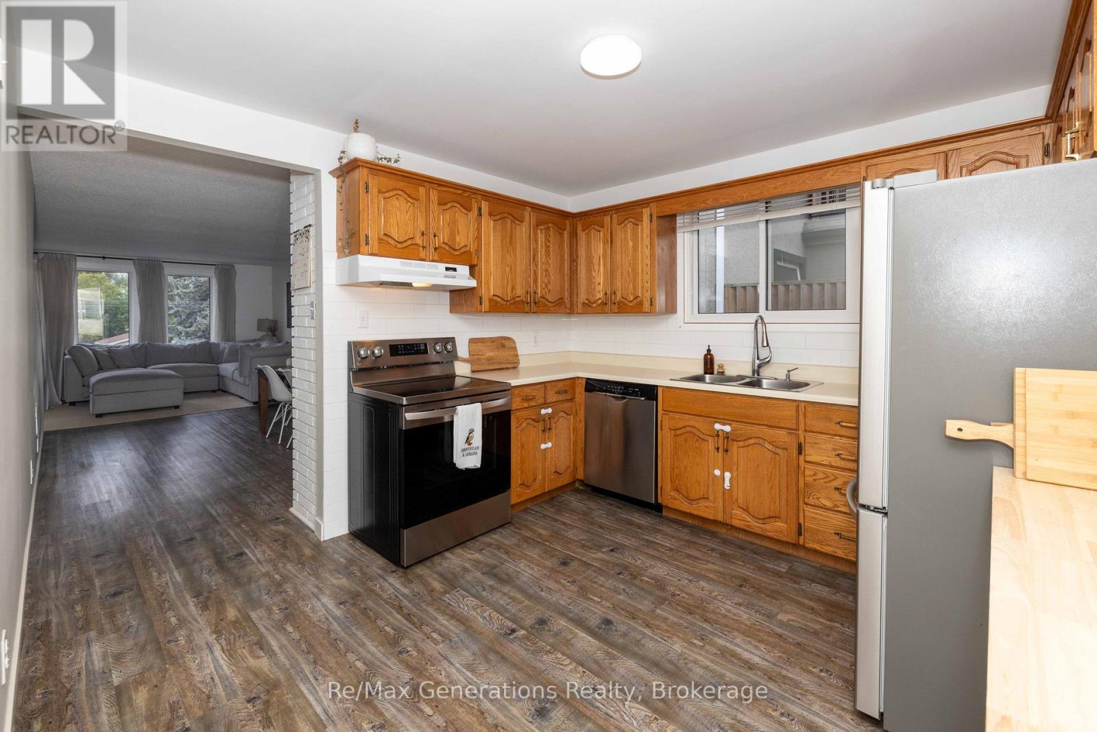 282 Algoma Street N, Thunder Bay, Ontario  P7A 5A6 - Photo 3 - X13790470