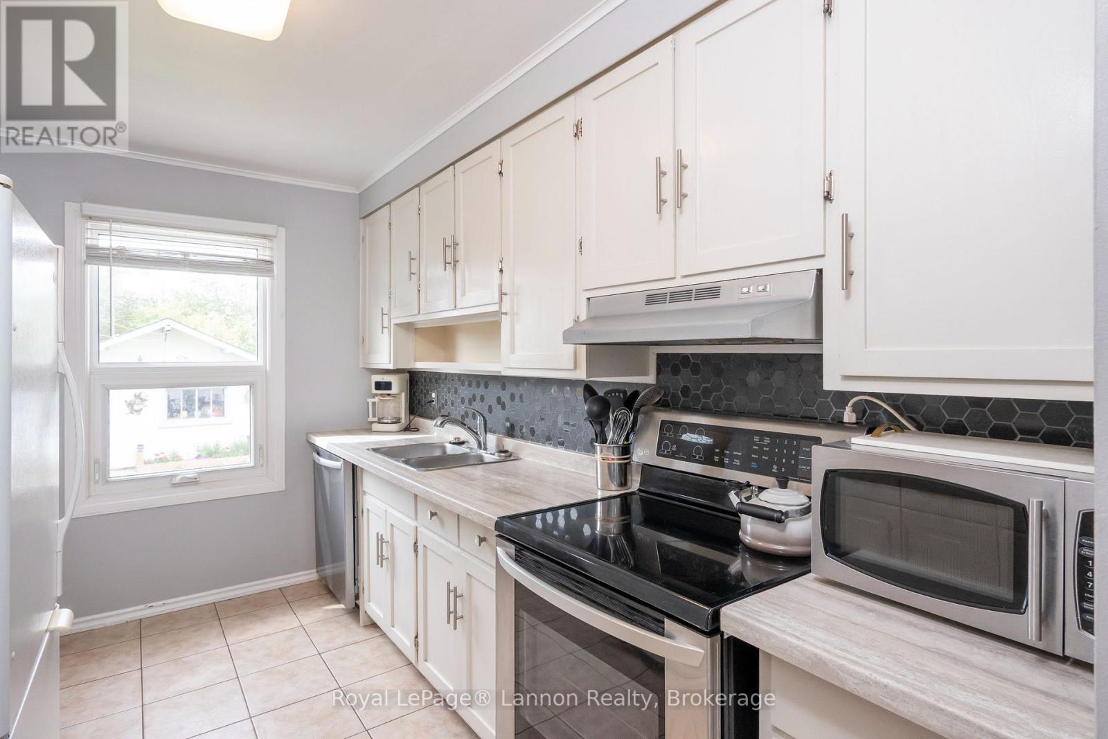 859 Syndicate Avenue N, Thunder Bay, Ontario  P7C 3X6 - Photo 18 - X13790564