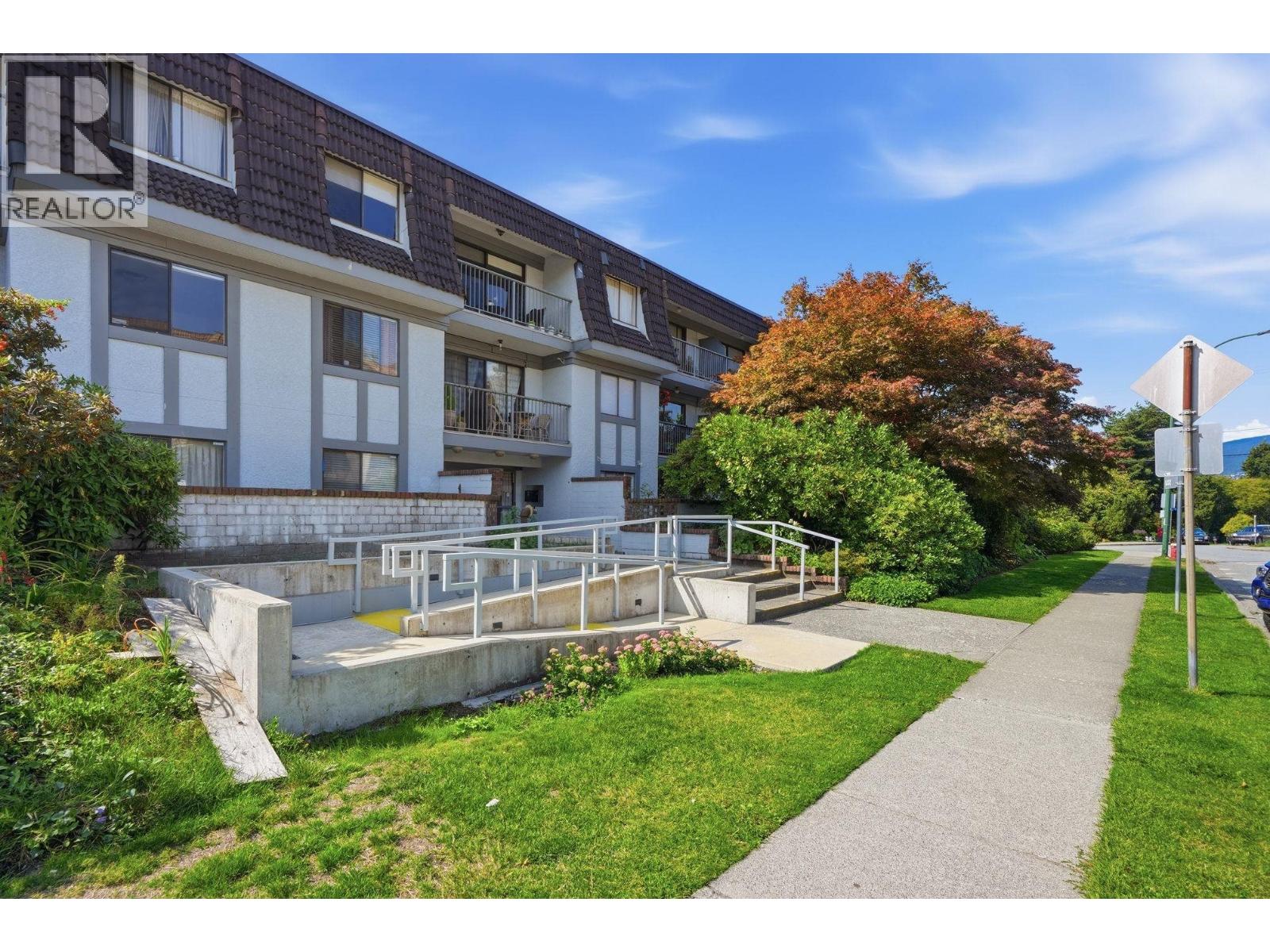 305 275 W 2nd Street, North Vancouver, British Columbia  V7M 1C9 - Photo 3 - R3166131