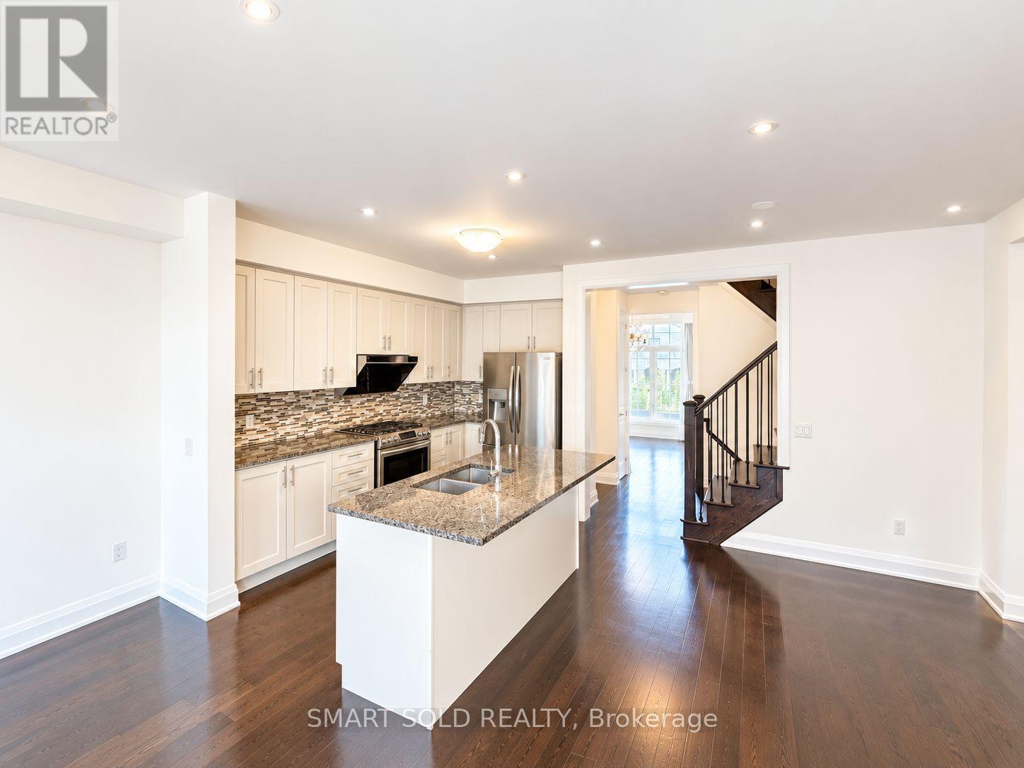35 Duncombe Lane, Richmond Hill, Ontario  L4C 1C2 - Photo 8 - N13784178