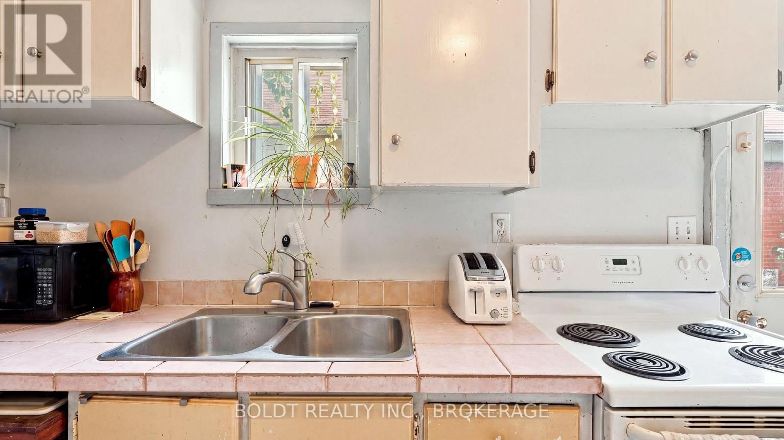 53 Carlton Street, St. Catharines, Ontario  L2R 1P7 - Photo 12 - X13753134
