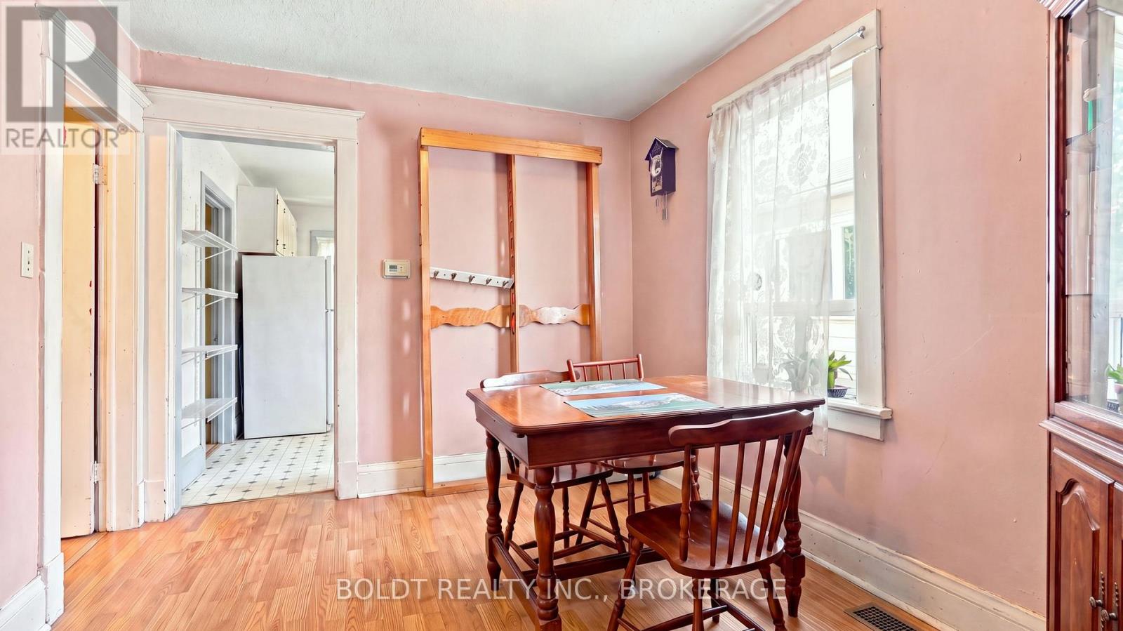 53 Carlton Street, St. Catharines, Ontario  L2R 1P7 - Photo 8 - X13753134