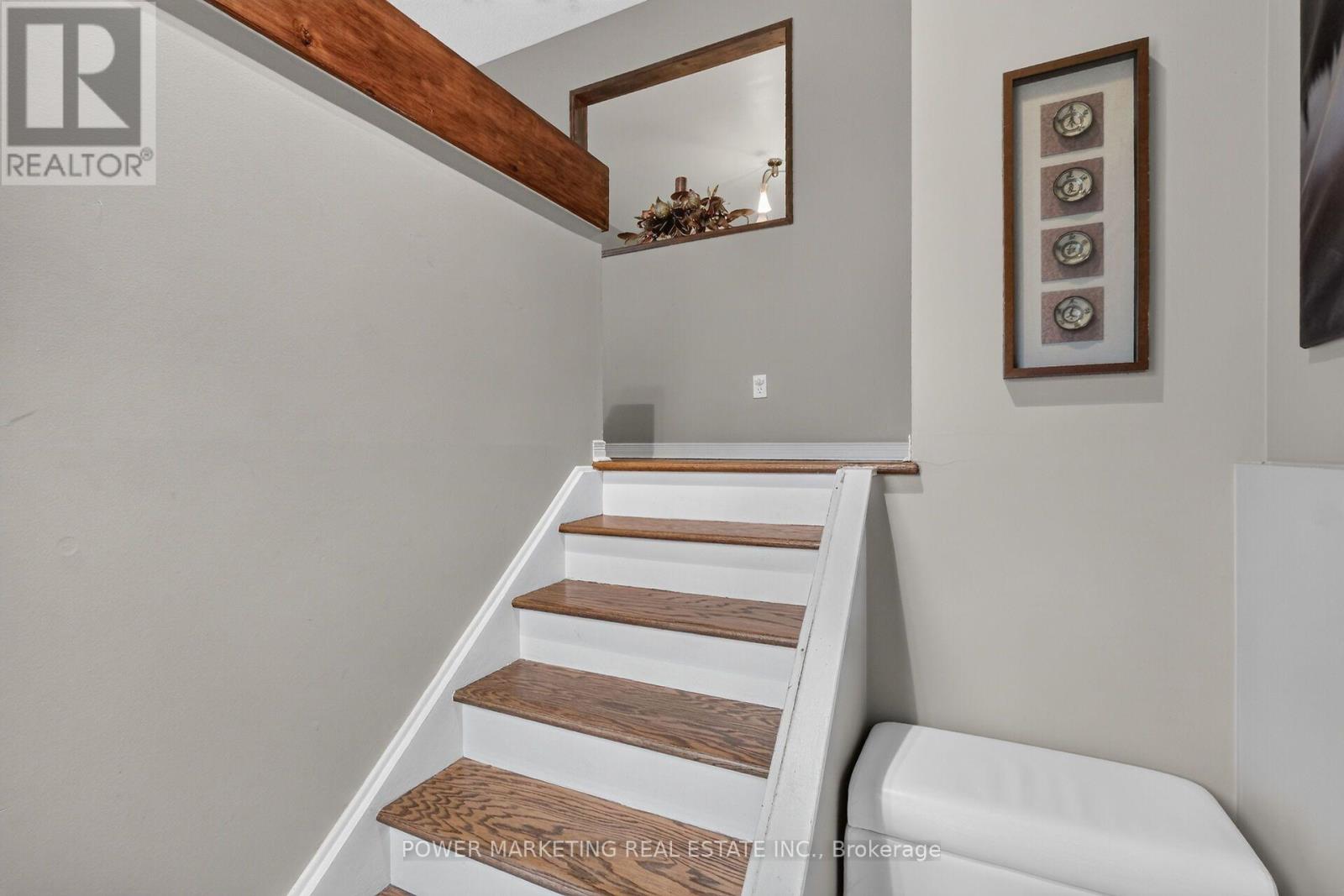 2213 Fillmore Crescent, Ottawa, Ontario  K1J 6A1 - Photo 6 - X13788192