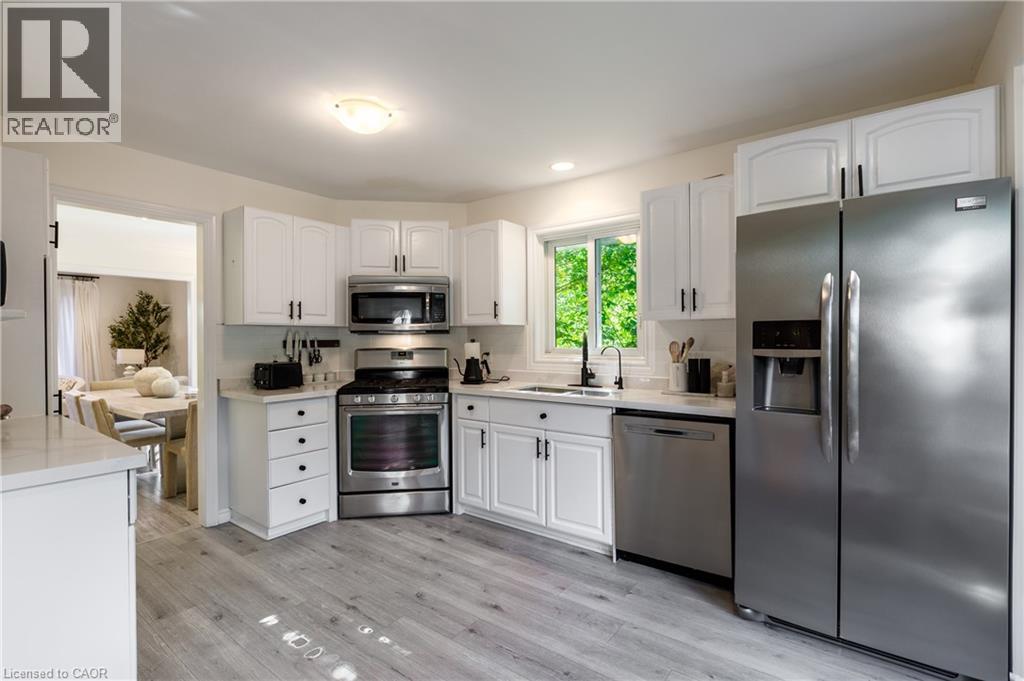 907 Doon Village Road, Kitchener, Ontario  N2P 1A1 - Photo 12 - 40863851