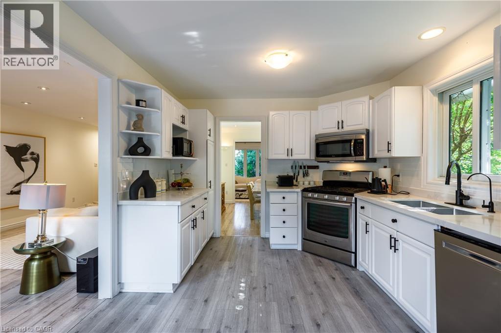 907 Doon Village Road, Kitchener, Ontario  N2P 1A1 - Photo 13 - 40863851