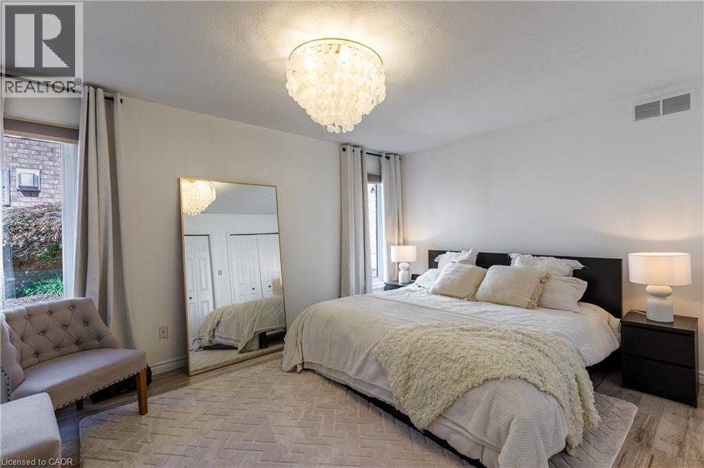 907 Doon Village Road, Kitchener, Ontario  N2P 1A1 - Photo 17 - 40863851