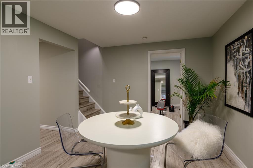 907 Doon Village Road, Kitchener, Ontario  N2P 1A1 - Photo 30 - 40863851