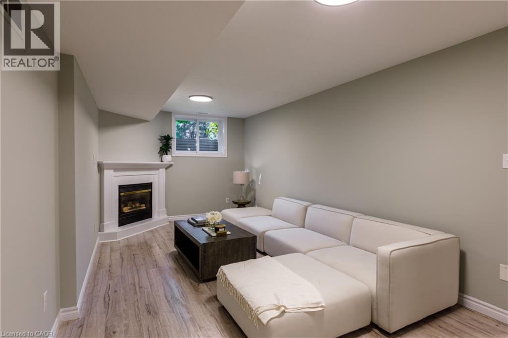 907 Doon Village Road, Kitchener, Ontario  N2P 1A1 - Photo 31 - 40863851