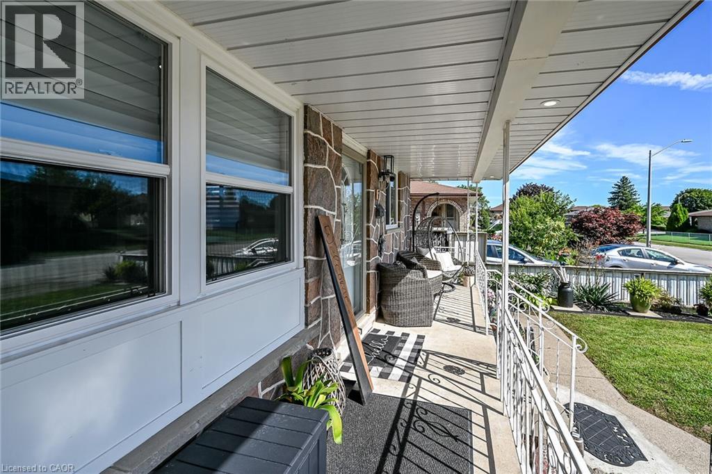 7 Glen Allen Drive, Stoney Creek, Ontario  L8G 3A3 - Photo 4 - 40862079