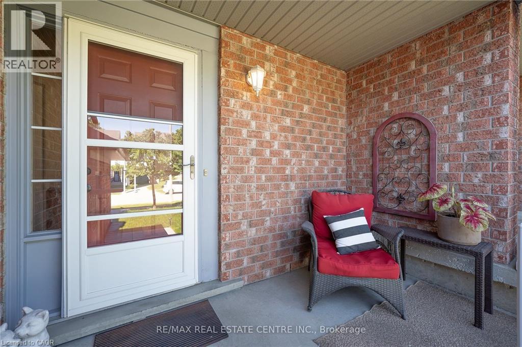 49 Elma Place, Cambridge, Ontario  N3C 4E6 - Photo 5 - 40861669