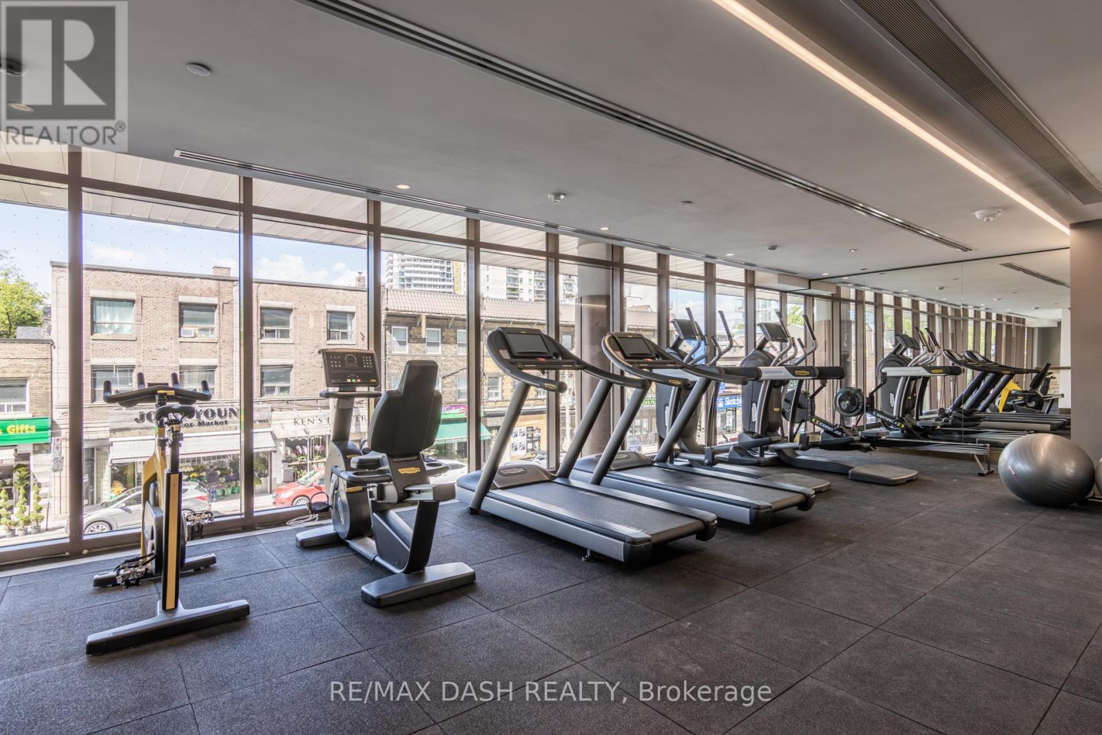310 - 151 Avenue Road, Toronto, Ontario  M5R 2H7 - Photo 11 - C13790478