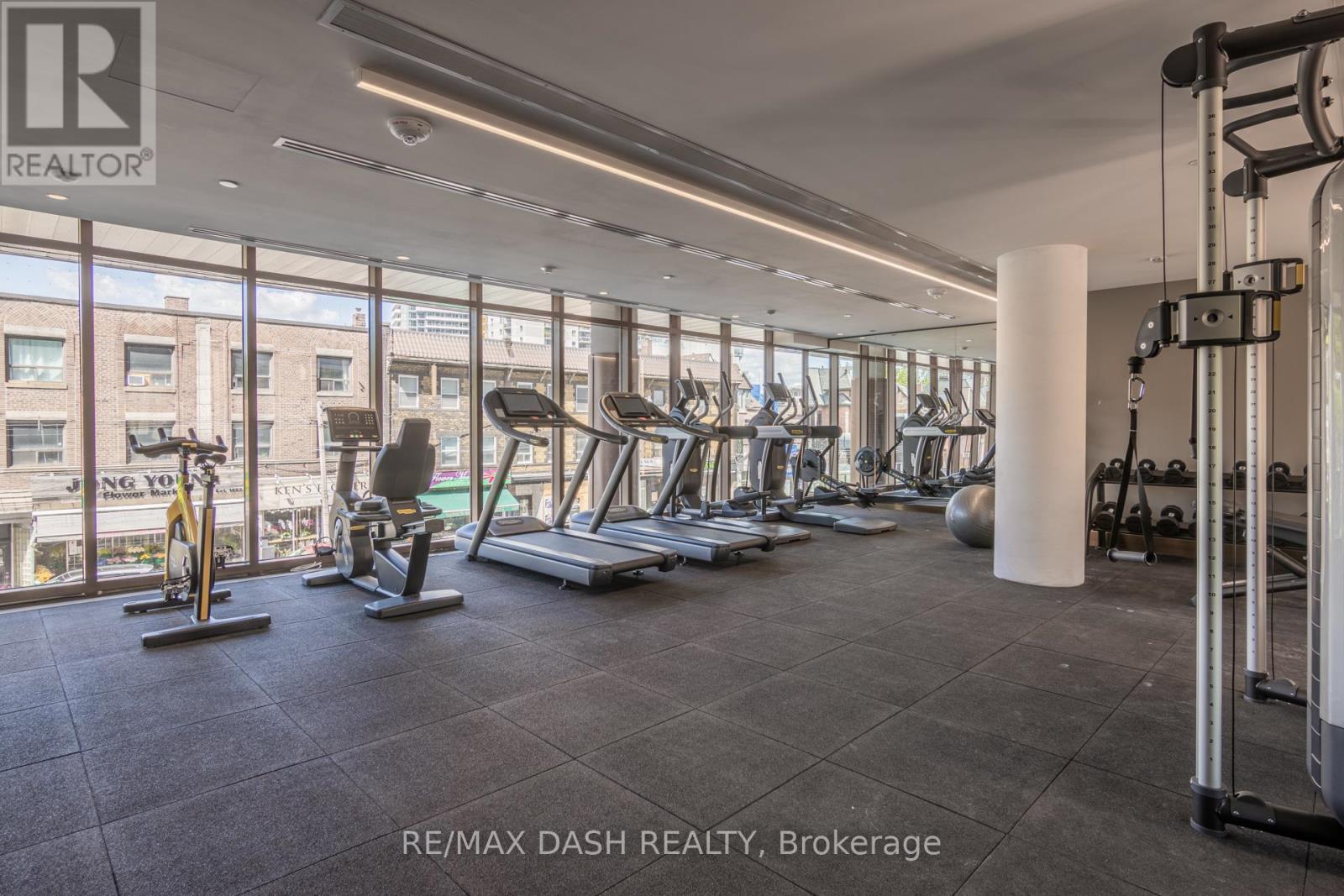 310 - 151 Avenue Road, Toronto, Ontario  M5R 2H7 - Photo 13 - C13790478