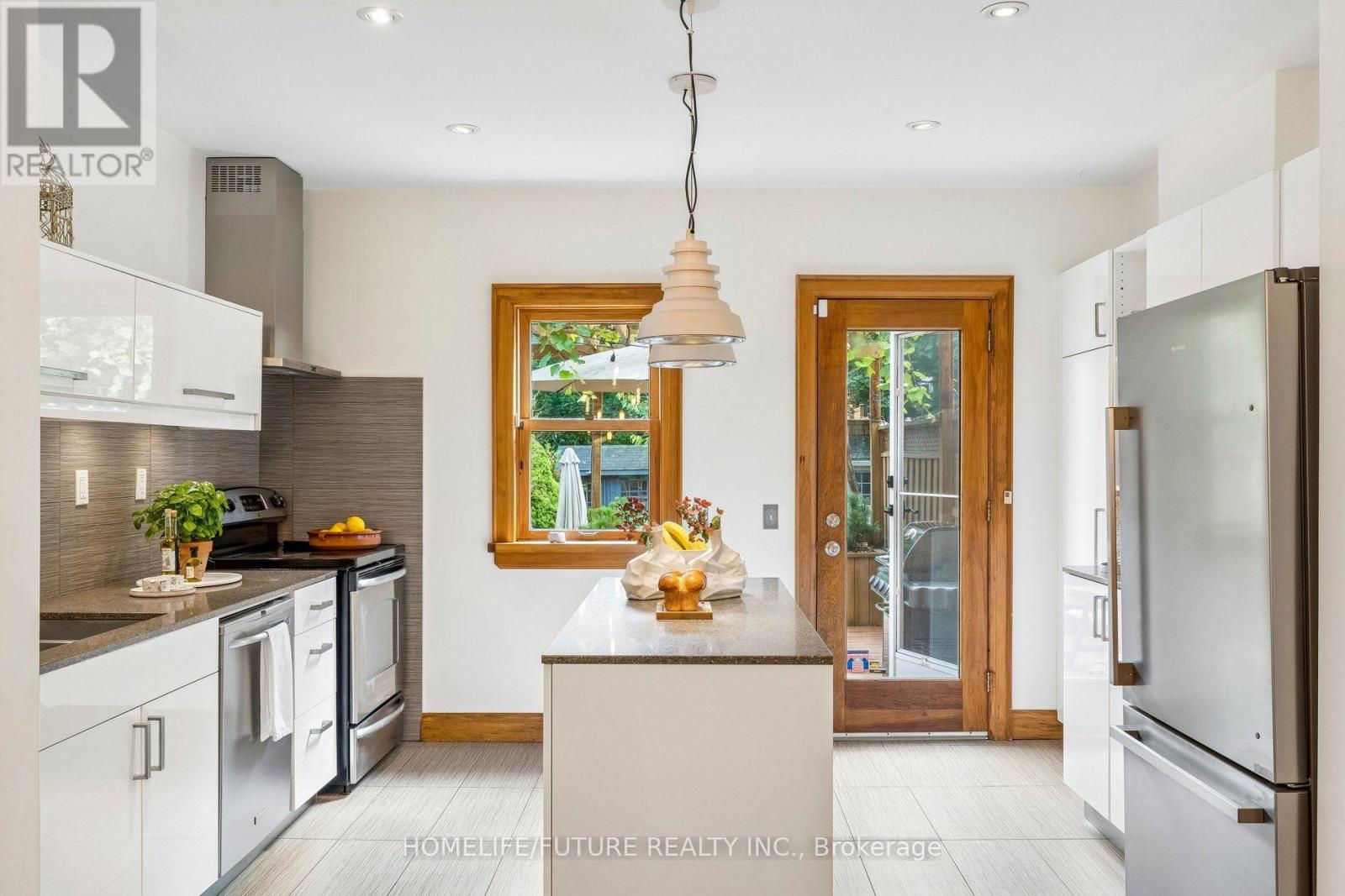239 Broadway Avenue, Toronto, Ontario  M4P 1W1 - Photo 11 - C13790496