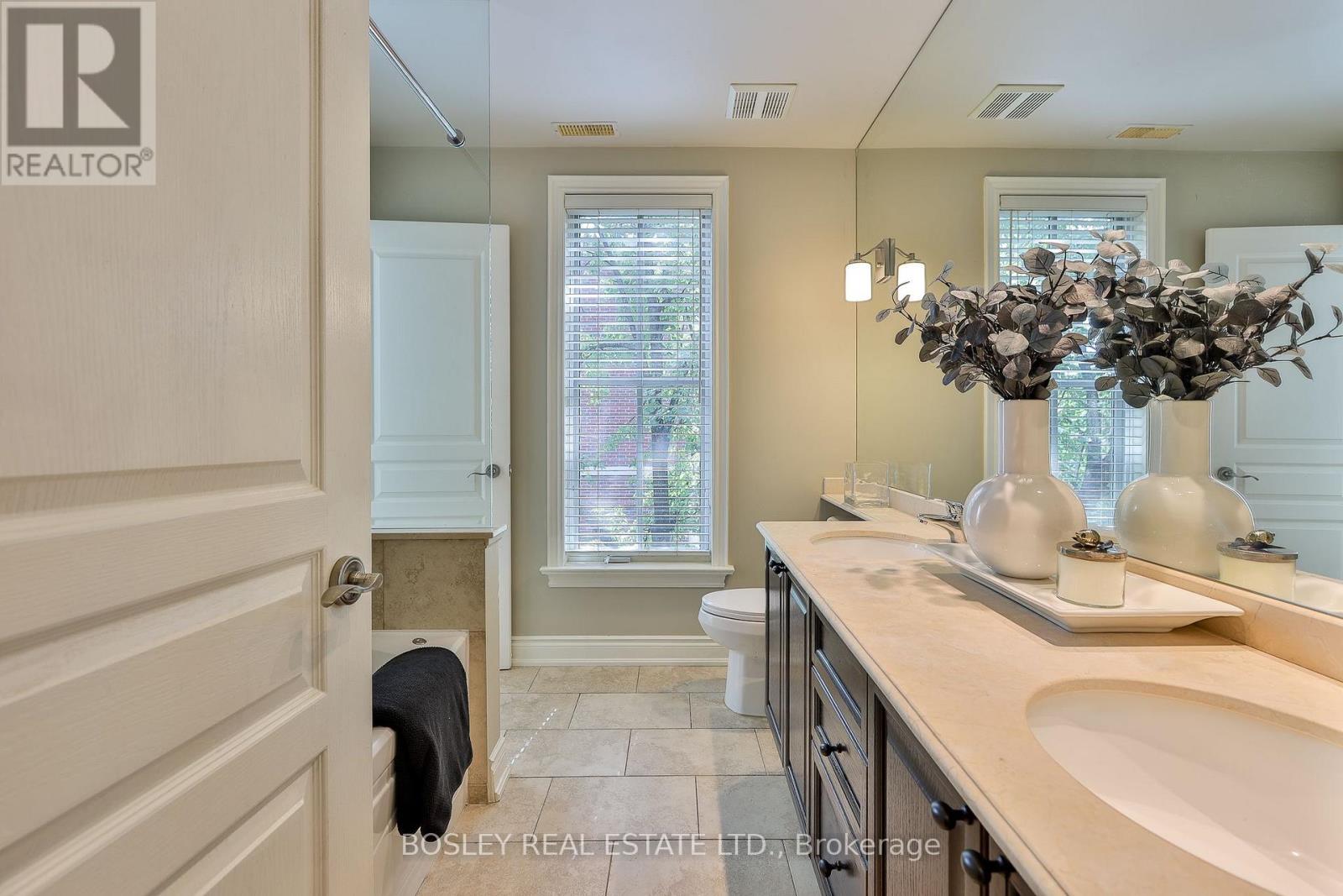 74 Aberdeen Avenue, Toronto, Ontario  M4X 1A2 - Photo 21 - C13790544