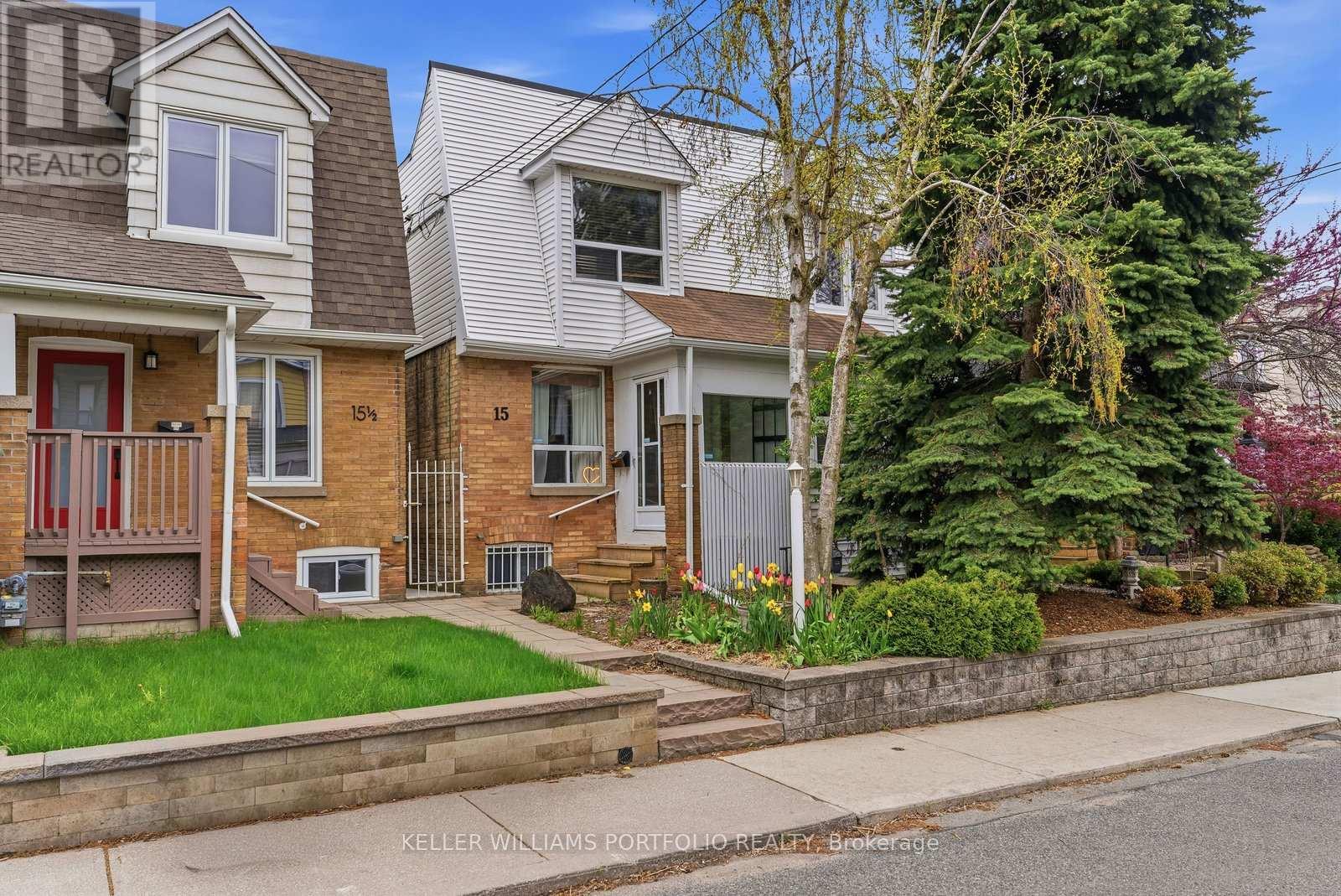 15 Myrtle Avenue, Toronto (South Riverdale), Ontario  M4M 2A3 - Photo 2 - E13790526
