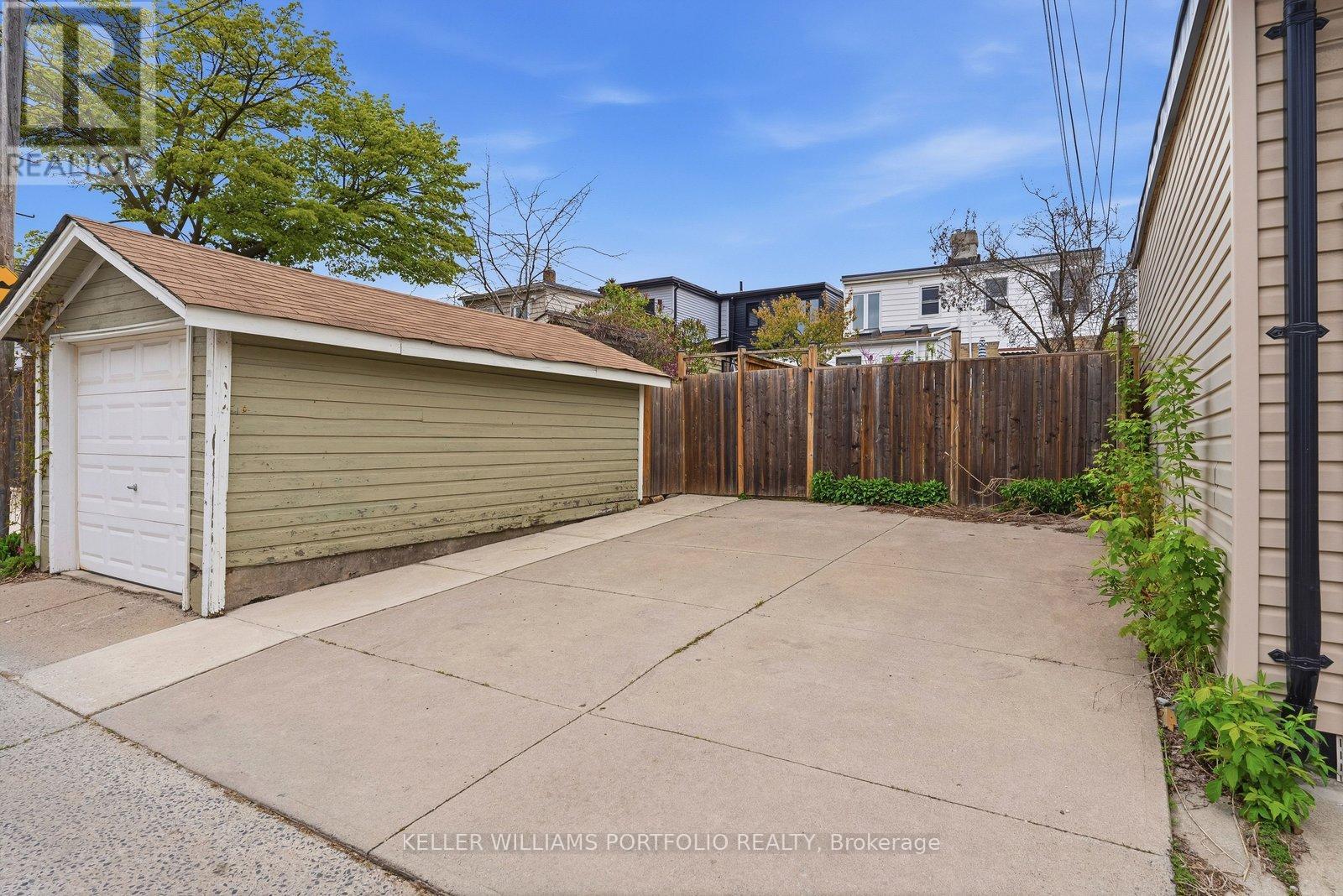 15 Myrtle Avenue, Toronto (South Riverdale), Ontario  M4M 2A3 - Photo 36 - E13790526