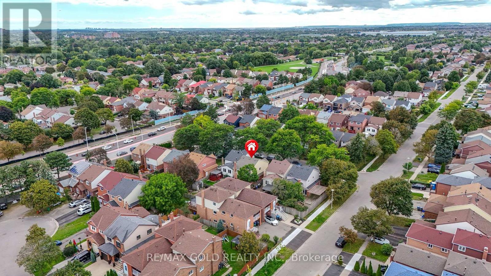 6 ROWE COURT, Brampton, Ontario