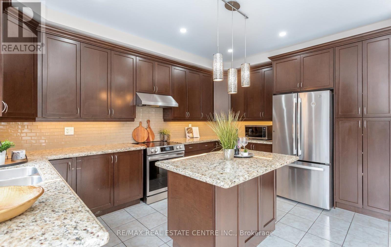 4640 Erwin Road, Burlington, Ontario  L7M 0L6 - Photo 17 - W13790436
