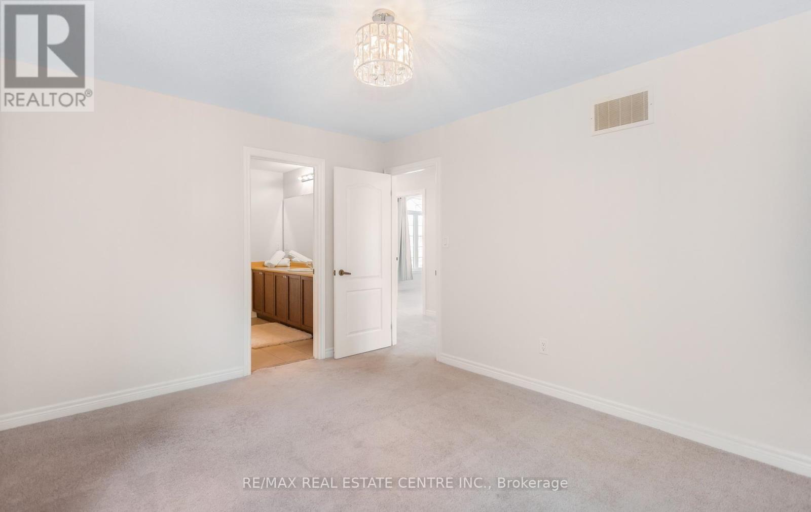4640 Erwin Road, Burlington, Ontario  L7M 0L6 - Photo 38 - W13790436