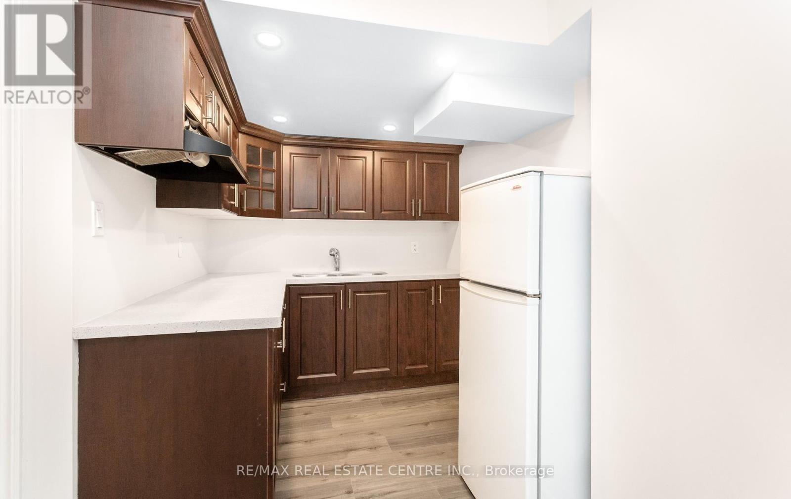4640 Erwin Road, Burlington, Ontario  L7M 0L6 - Photo 44 - W13790436