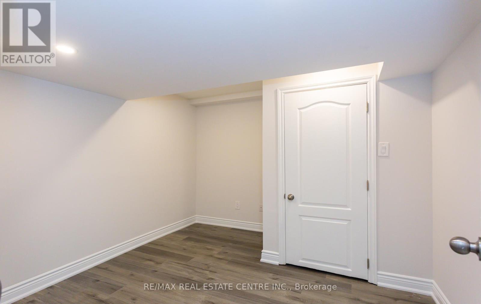 4640 Erwin Road, Burlington, Ontario  L7M 0L6 - Photo 46 - W13790436