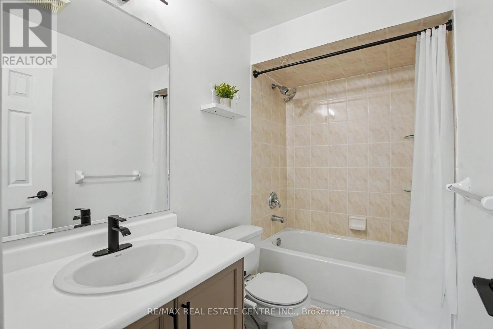 94 Timbertop Crescent, Brampton, Ontario  L6R 3J2 - Photo 19 - W13790466