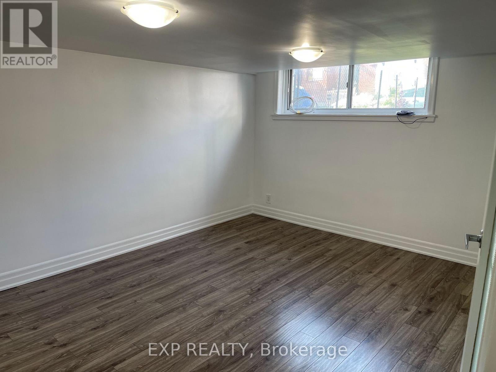 41 Bloem Avenue, Toronto (Caledonia-Fairbank), Ontario  M6E 1S2 - Photo 12 - W13790508