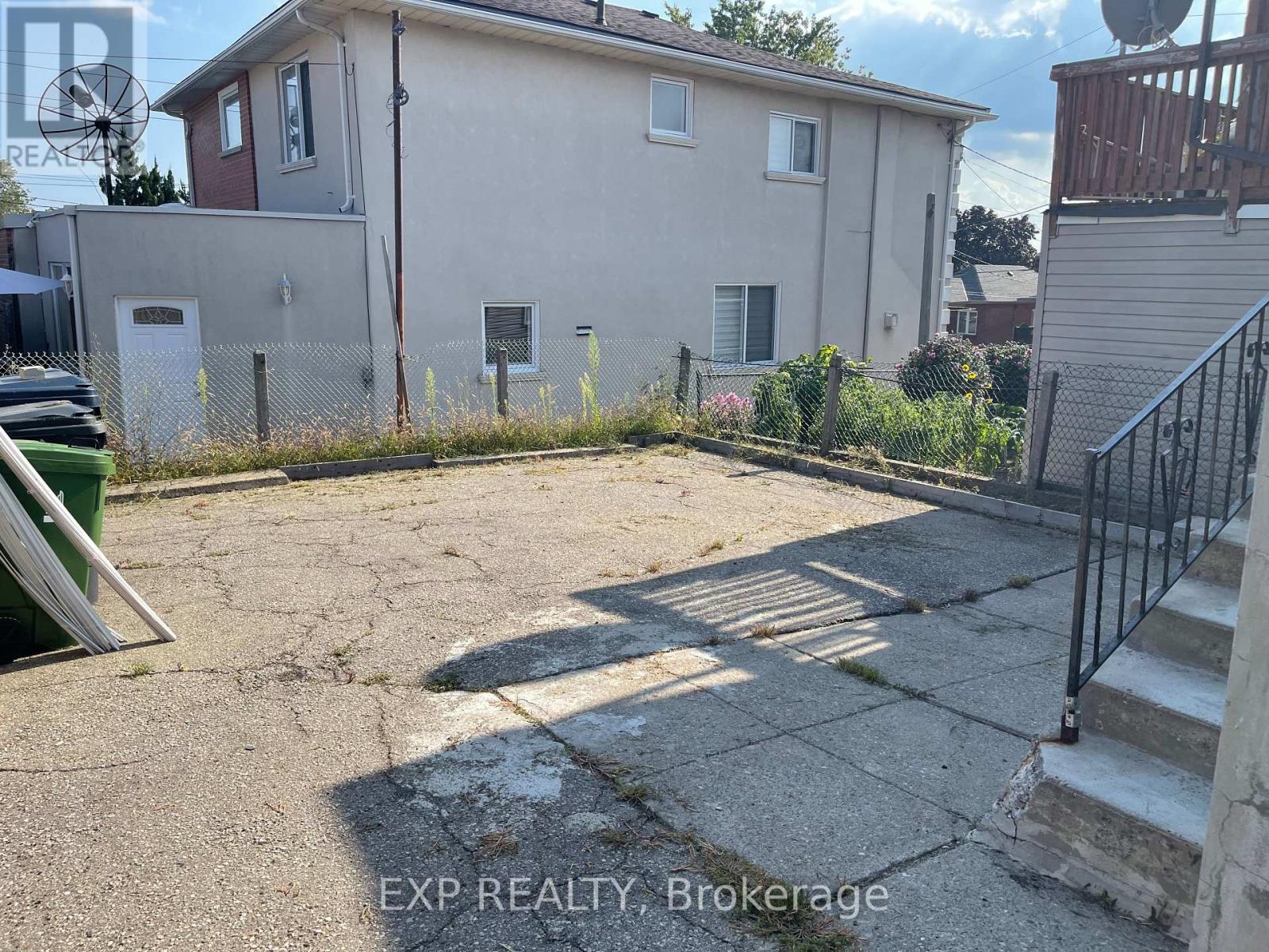 41 Bloem Avenue, Toronto (Caledonia-Fairbank), Ontario  M6E 1S2 - Photo 27 - W13790508