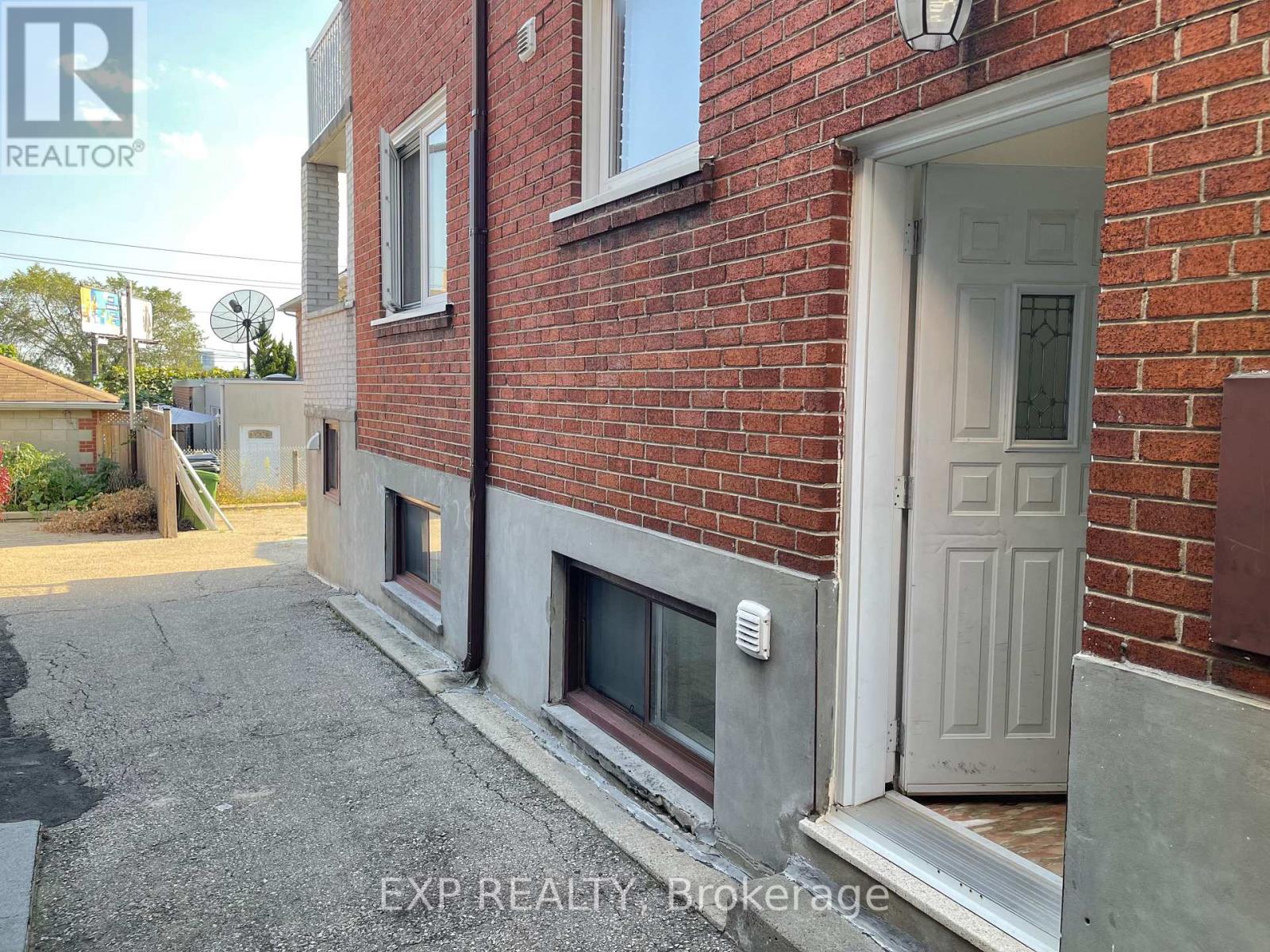 41 Bloem Avenue, Toronto (Caledonia-Fairbank), Ontario  M6E 1S2 - Photo 7 - W13790508