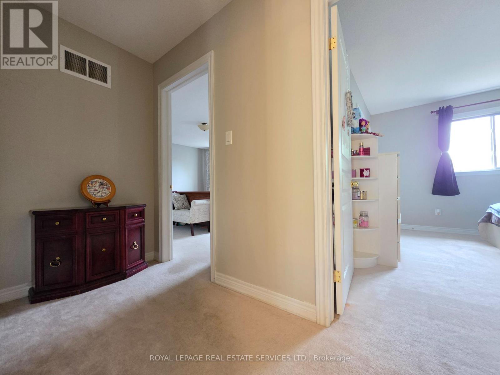 2488 Millstone Drive, Oakville, Ontario  L6M 0H6 - Photo 12 - W13790554