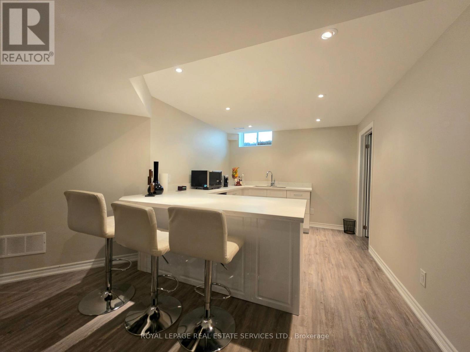 2488 Millstone Drive, Oakville, Ontario  L6M 0H6 - Photo 17 - W13790554