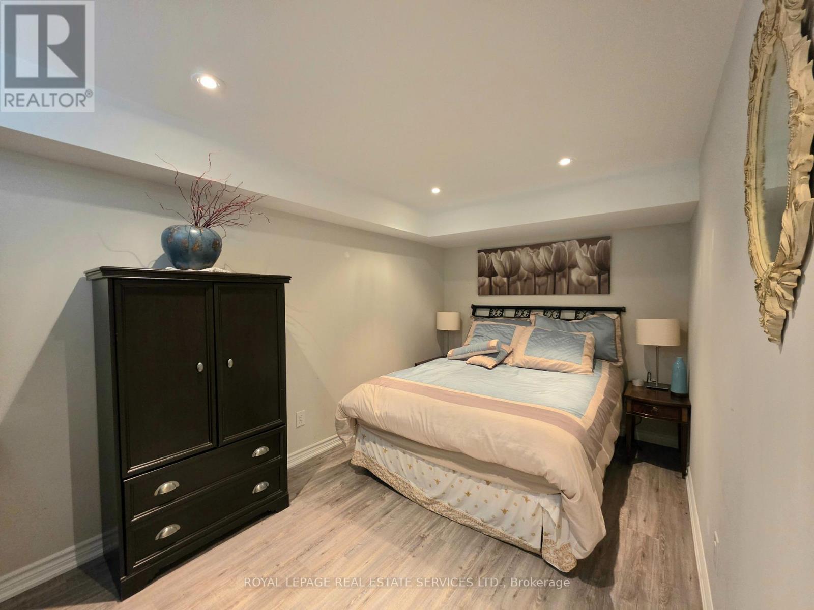 2488 Millstone Drive, Oakville, Ontario  L6M 0H6 - Photo 18 - W13790554