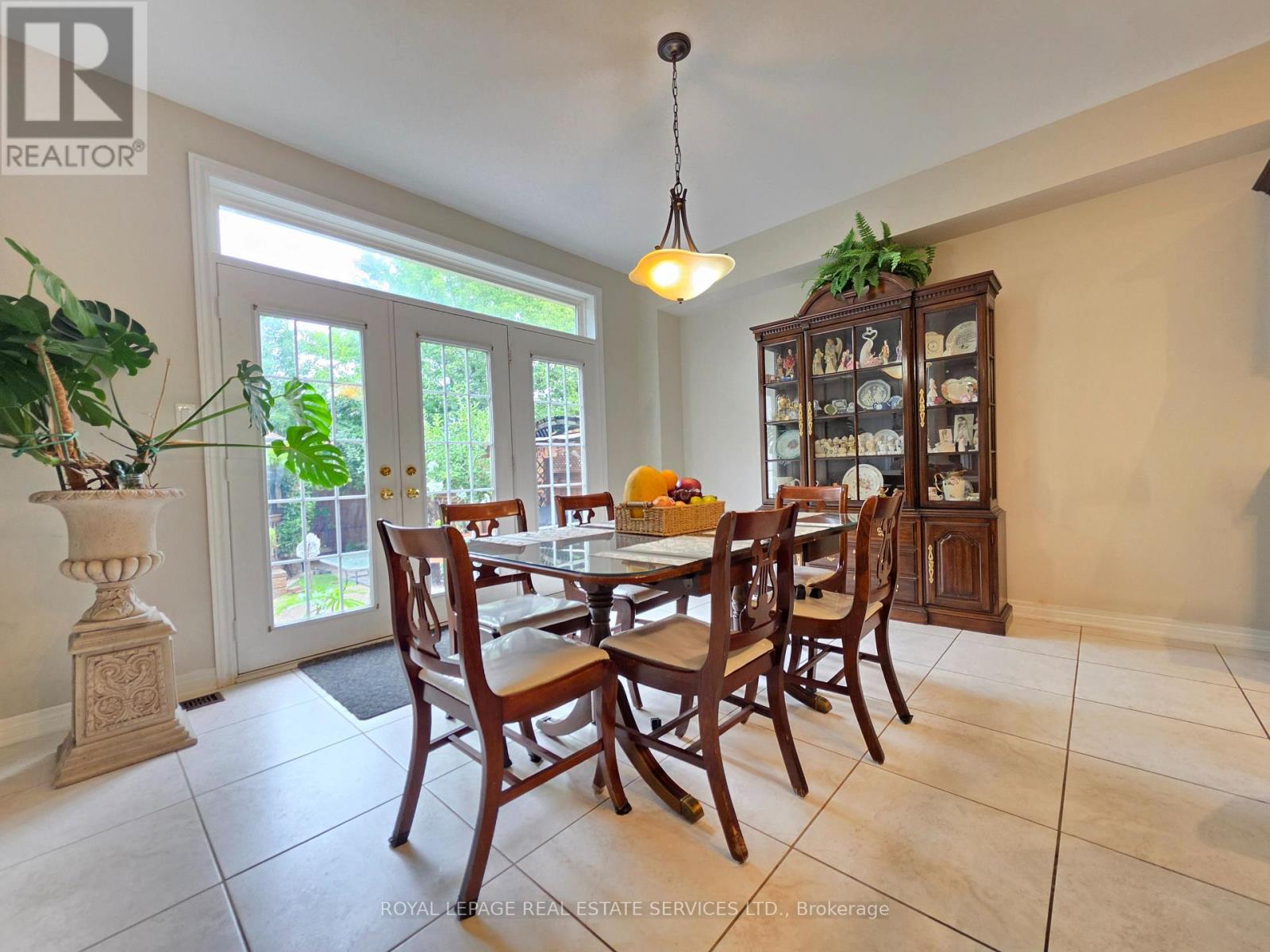 2488 Millstone Drive, Oakville, Ontario  L6M 0H6 - Photo 6 - W13790554