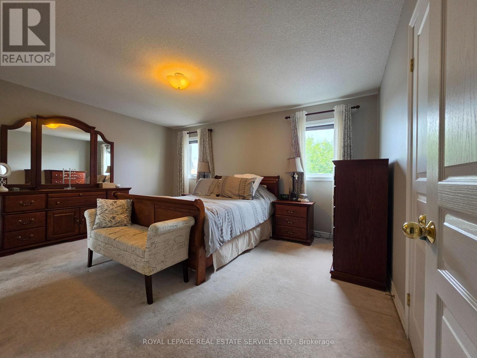 2488 Millstone Drive, Oakville, Ontario  L6M 0H6 - Photo 9 - W13790554