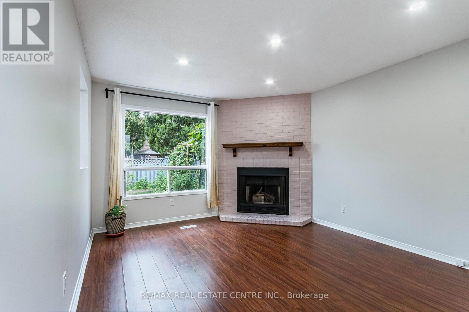 20 Dupont Court, Brampton, Ontario  L6Y 3R5 - Photo 12 - W13790652