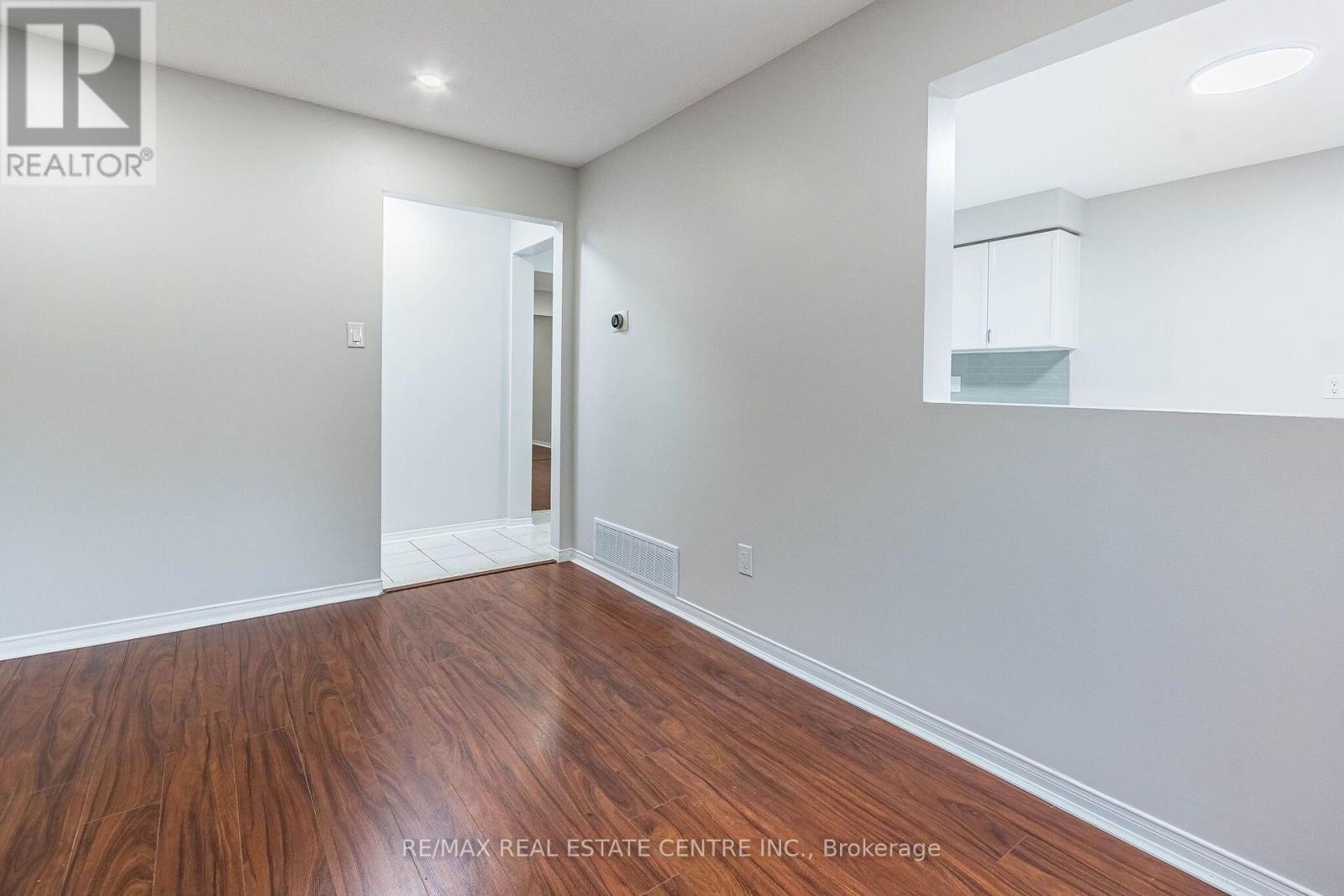 20 Dupont Court, Brampton, Ontario  L6Y 3R5 - Photo 13 - W13790652